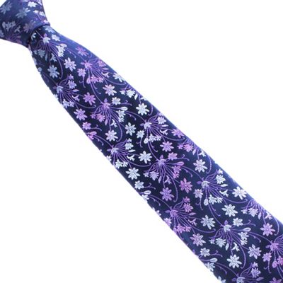 Purple tonal bouquet tie
